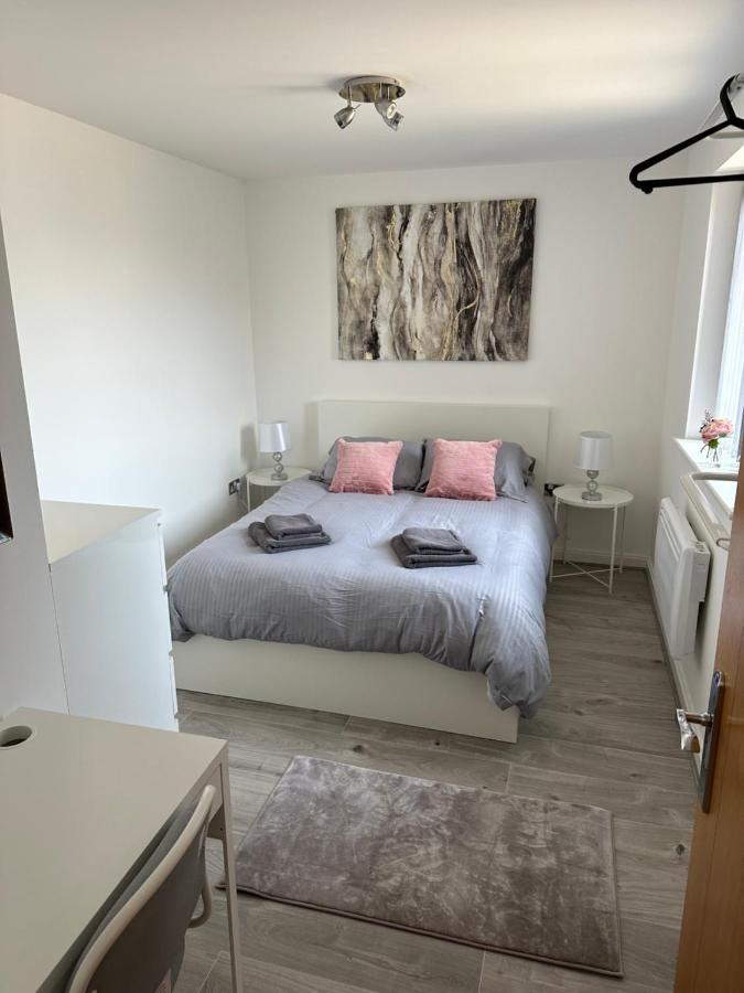 2 Bed Modern Apartment Суонси Экстерьер фото