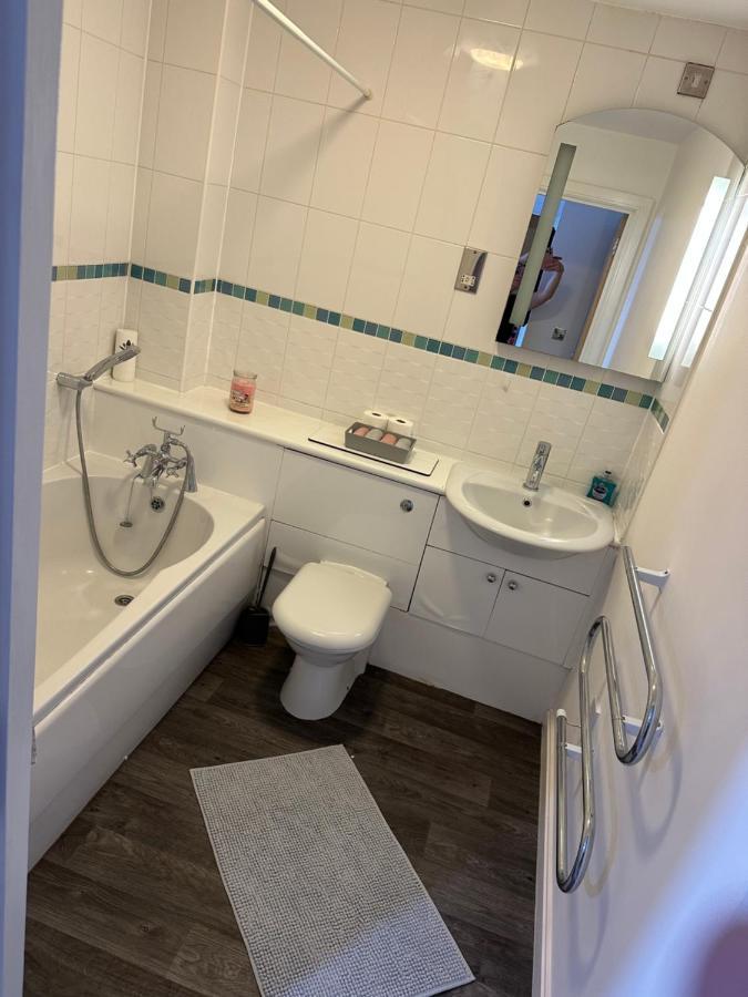 2 Bed Modern Apartment Суонси Экстерьер фото